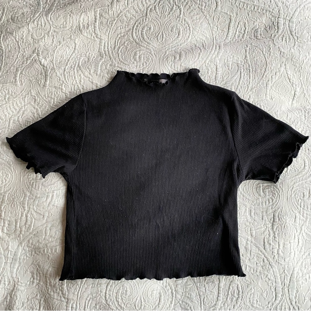 Black Ribbed Mock Neck Crop Top with Short Sleeves Cropped Lettuce Edge Neck 4
